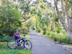 cycling along the elwood canal melbourne